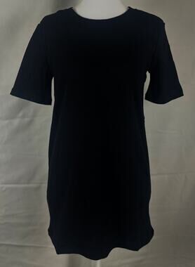 Zenana NWT Black Basic Tee – Short Sleeve – Size S